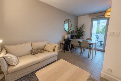 Photo du 91 Avenue Francis de Pressensé, 69200 Vénissieux, France Vénissieux