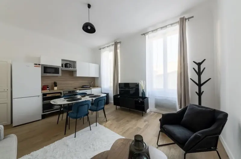 Photo du 77 Rue Saint-Jacques, 13006 Marseille, France Marseille