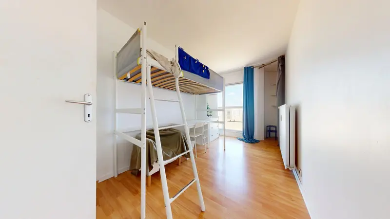 Photo du 18 Place des Colonnes Hubert Renaud, 95000 Cergy, France Cergy