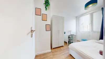 Photo du 6 Place De L'ermitage, 93200 Saint-Denis, France Saint-Denis