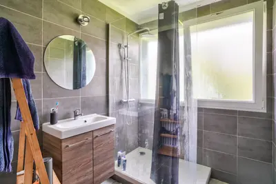 Photo du 30 Rue Saint-Martin, 94290 Villeneuve-le-Roi, France Villeneuve-le-Roi