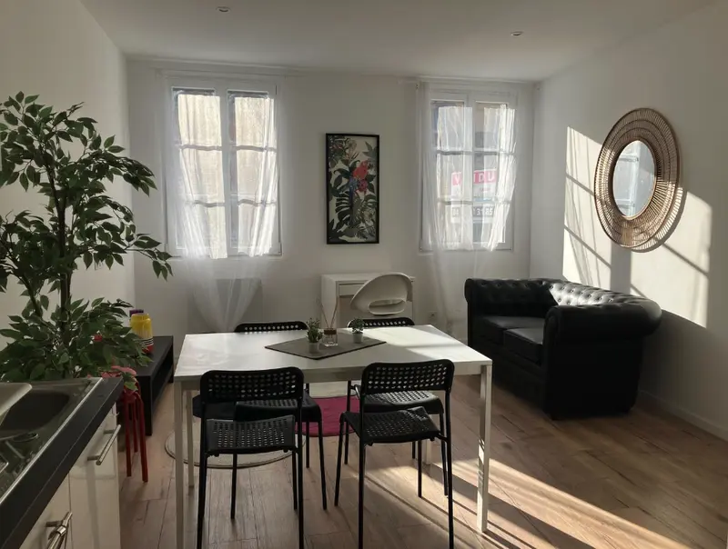 Photo du 28 Rue Vincent Courdouan, 83000 Toulon, France Toulon
