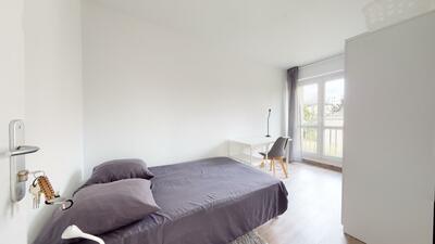 Photo du 206 Rue Les Chênes Bruns, 95000 Cergy, France Cergy