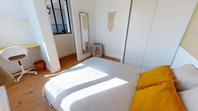 Photo du 28 Rue Édouard Branly, 69500 Bron, France Bron
