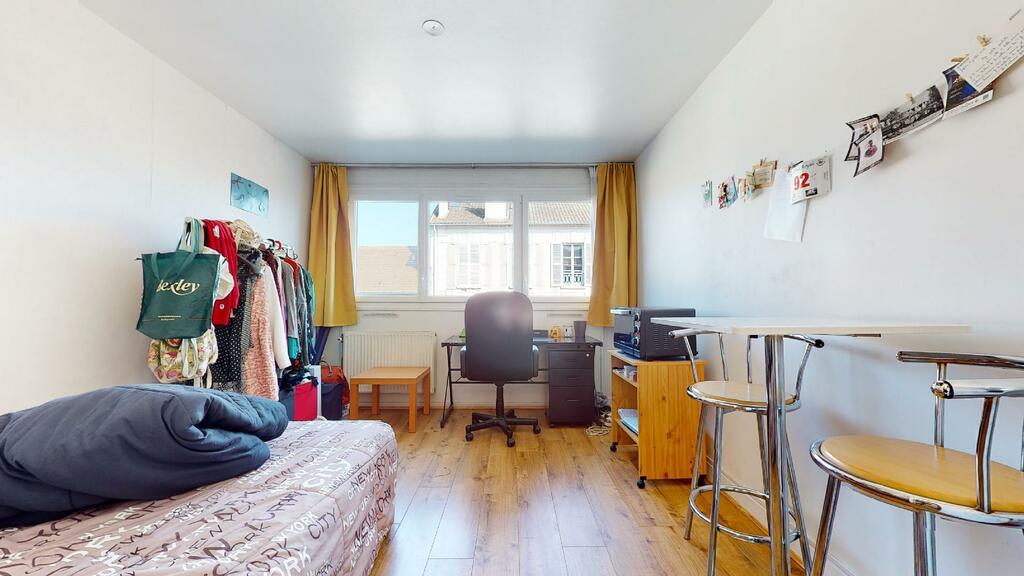 Photo du 8 Rue Ampère, 78100 Saint-Germain-en-Laye, France Saint-Germain-en-Laye