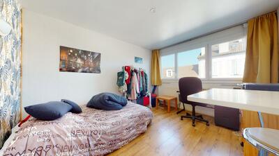 Photo du 8 Rue Ampère, 78100 Saint-Germain-en-Laye, France Saint-Germain-en-Laye