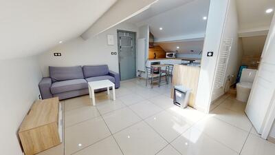 Photo du 8 avenue Viviani, cours, 69200 Vénissieux, France Vénissieux