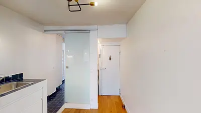 Photo du 136 Rue Du Faubourg Saint-Martin, 75010 Paris, France Paris