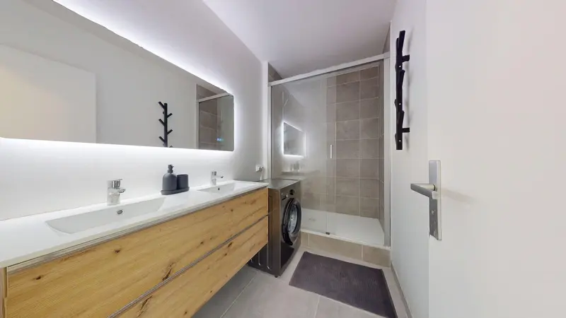 Photo du 77 Rue Philippe Fabia, 69008 Lyon, France Lyon