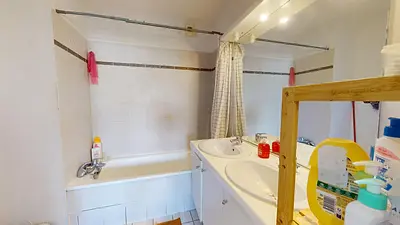 Photo du 2 Rue Du 19 Mars 1962, 69120 Vaulx-en-Velin, France Vaulx-en-Velin