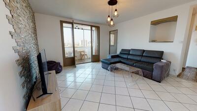 Photo du 82 Avenue Viviani, 69200 Vénissieux, France Vénissieux