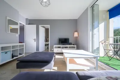Photo du 33 rue Henri Brosse, 69310 Pierre-Bénite, France Pierre-Bénite