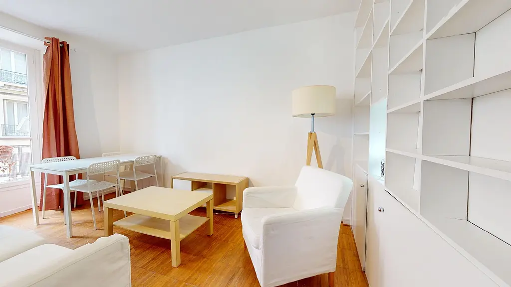 Photo du 27 Rue Violet, 75015 Paris, France Paris