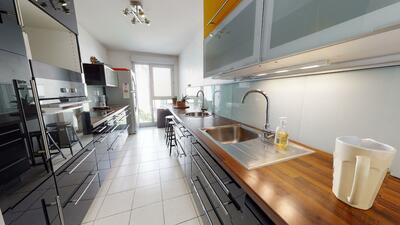 Photo du 120 Cours Tolstoï, 69100 Villeurbanne, France Villeurbanne