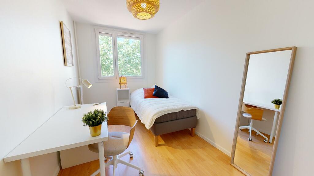 Photo du 18 Rue Ludovic Bonin, 69200 Vénissieux, France Vénissieux