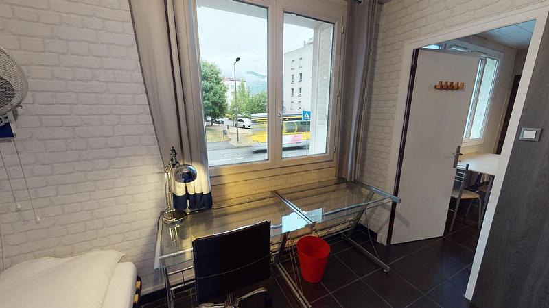 Photo du 24 Avenue Pierre Sémard, 38400 Saint-Martin-d'Hères, France Saint-Martin-d'Hères