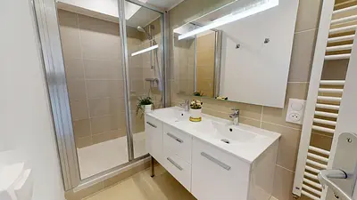 Photo du 170 Avenue Roger Salengro, 69100 Villeurbanne, France Villeurbanne