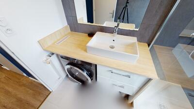 Photo du 28 Place Louis Jouvet, 38100 Grenoble, France Grenoble