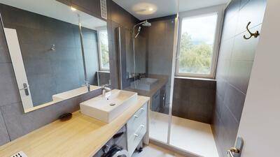 Photo du 28 Place Louis Jouvet, 38100 Grenoble, France Grenoble