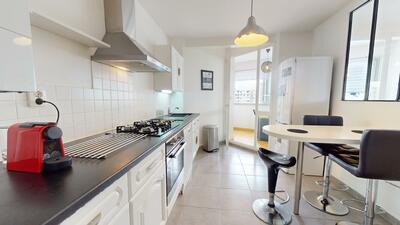 Photo du 8 Avenue Salvador Allende, 69100 Villeurbanne, France Villeurbanne