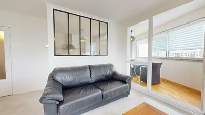 Photo du 8 Avenue Salvador Allende, 69100 Villeurbanne, France Villeurbanne