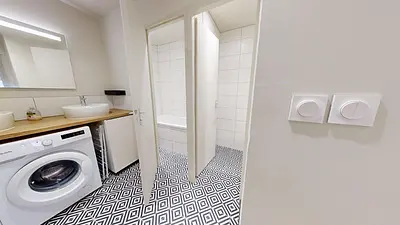 Photo du 8 Rue Victor Lagrange, 69007 Lyon, France Lyon