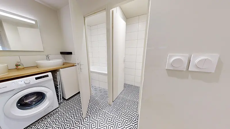 Photo du 8 Rue Victor Lagrange, 69007 Lyon, France Lyon