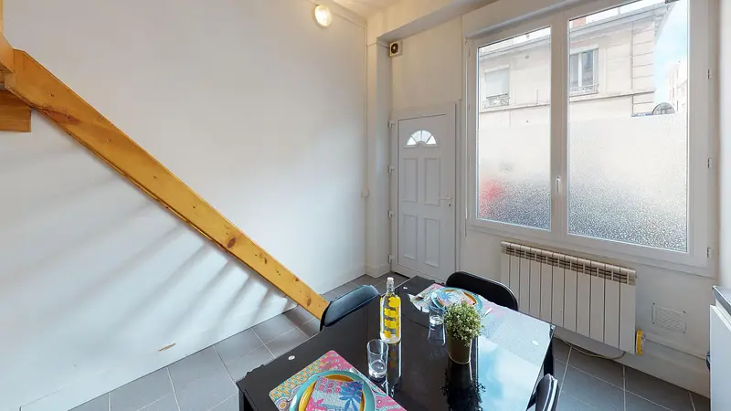 Photo du 52 bis Rue Salomon Reinach, RDC rue, 69007 Lyon, France Lyon