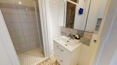 Photo du 14 Rue Saint-Firmin, 69008 Lyon, France Lyon