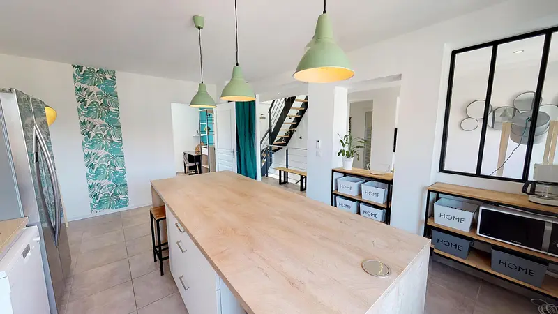 Photo du 11 Rue Jules Cambon, 69008 Lyon, France Lyon