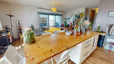 Photo du 30 Avenue De La Garonne, 33270 Floirac, France Floirac