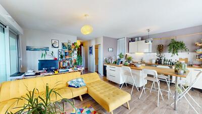 Photo du 30 Avenue De La Garonne, 33270 Floirac, France Floirac