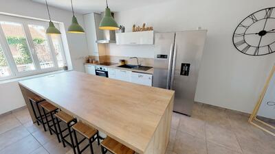 Photo du 11 Rue Jules Cambon, 69008 Lyon, France Lyon