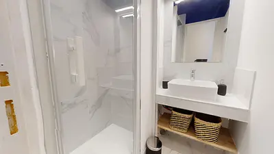 Photo du 28 Rue Édouard Branly, 69500 Bron, France Bron