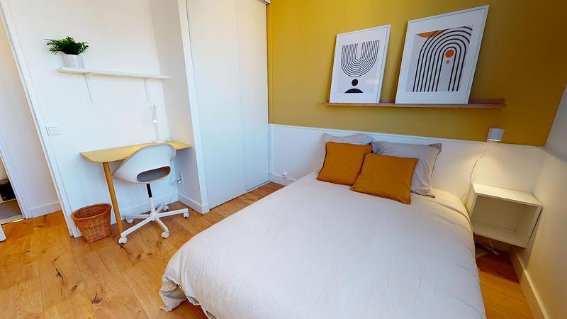 Photo du 28 Rue Édouard Branly, 69500 Bron, France Bron