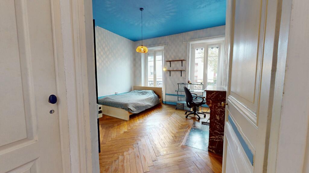 Photo du 122 Rue Marietton, 69130 Écully, France Écully