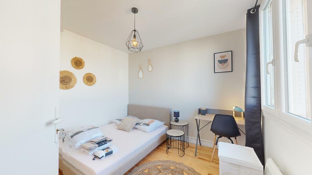 Photo du 38 Rue Louise Michel, 69200 Vénissieux, France Vénissieux