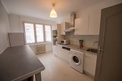 Photo du 34 Rue Charles De Gaulle, 42000 Saint-Étienne, France Saint-Étienne