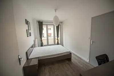 Photo du 34 Rue Charles De Gaulle, 42000 Saint-Étienne, France Saint-Étienne