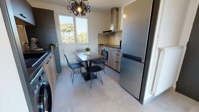 Photo du 21 Rue Collomb, 69500 Bron, France Bron