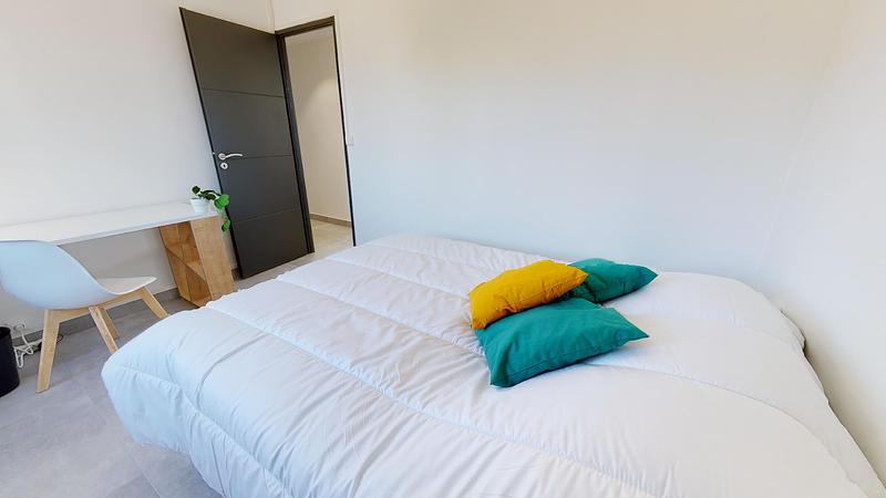 Photo du 21 Rue Collomb, 69500 Bron, France Bron