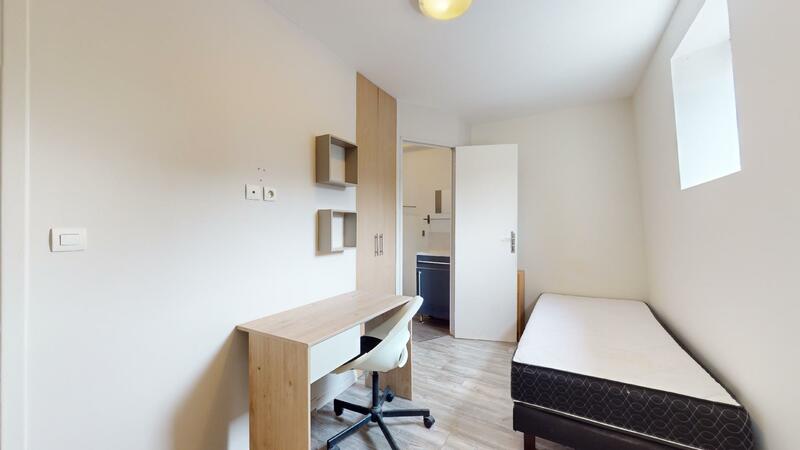 Photo du 68 Rue De L'industrie, 59100 Roubaix, France Roubaix