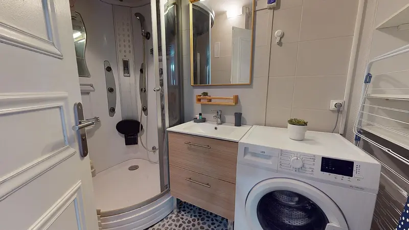 Photo du 28 rue des Essarts, 69500 Bron, France Bron