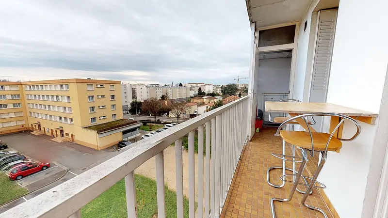 Photo du 107 Avenue Pierre Brossolette, 69500 Bron, France Bron