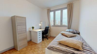 Photo du 107 Avenue Pierre Brossolette, 69500 Bron, France Bron