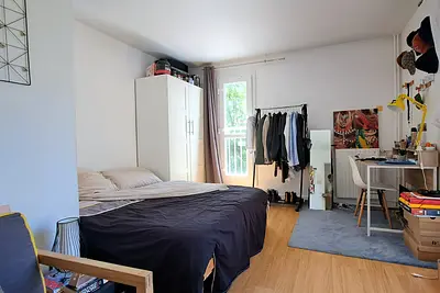 Photo du 4 Place Du Tertre, 95000 Cergy, France Cergy