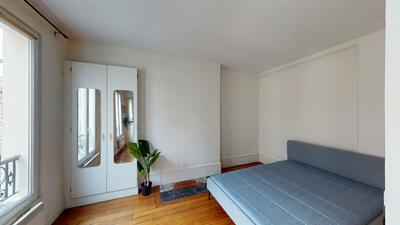 Photo du 4 Rue Versigny, 75018 Paris, France Paris