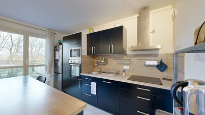 Photo du 4 Place Du Tertre, 95000 Cergy, France Cergy