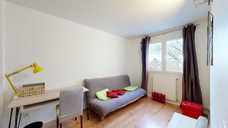 Photo du 4 Place Du Tertre, 95000 Cergy, France Cergy