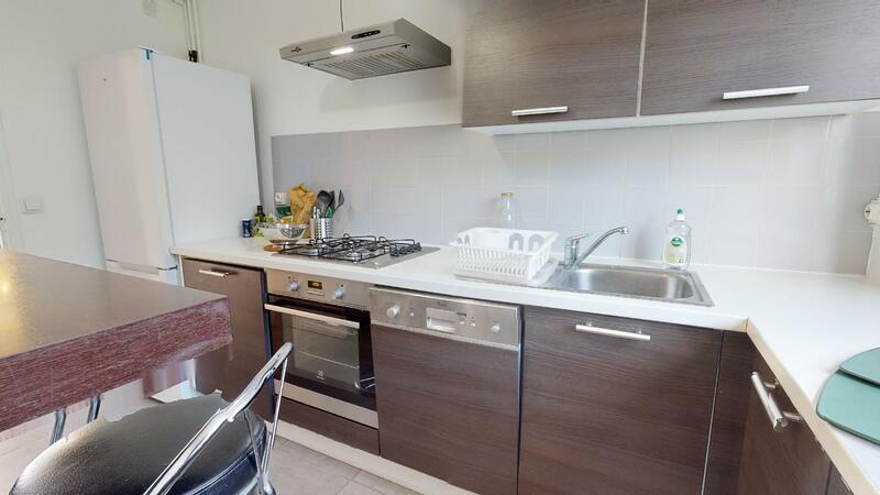 Photo du 2 Avenue Raymond De Veyssière, 69130 Écully, France Écully